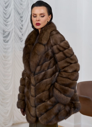 Женская шуба из соболя с английским воротником