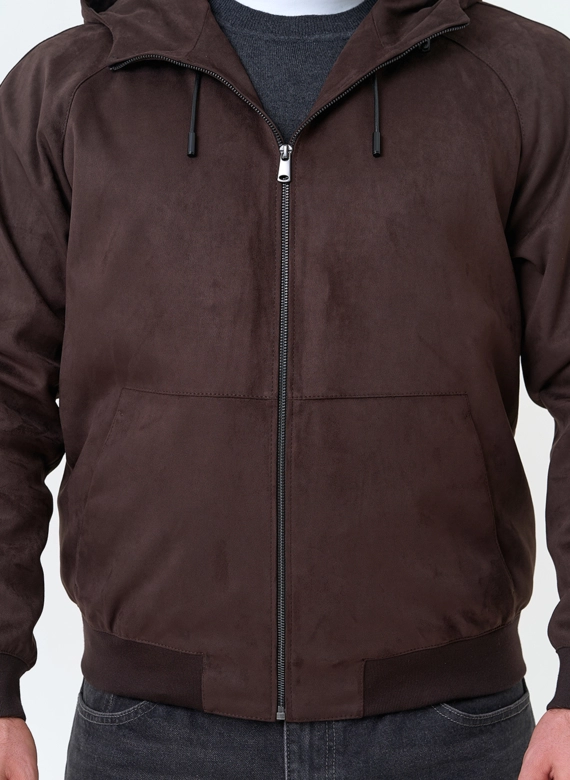 Мужская куртка бомбер из эко замши с капюшоном фото