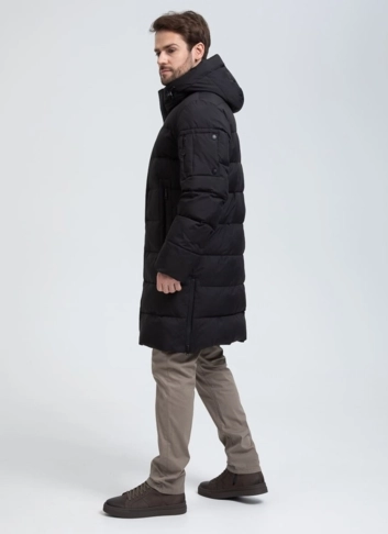 Мужской удлиненный пуховик с капюшоном фото