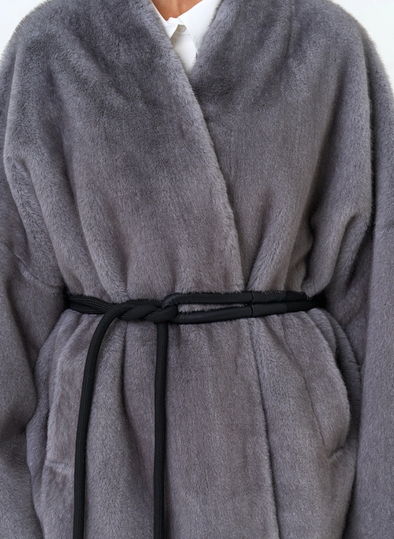 Женская шуба из эко меха фото